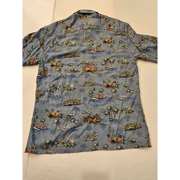 Campia Moda rayon tropical print Aloha shirt in a blueish grey color. Size M - Picture 6 of 7